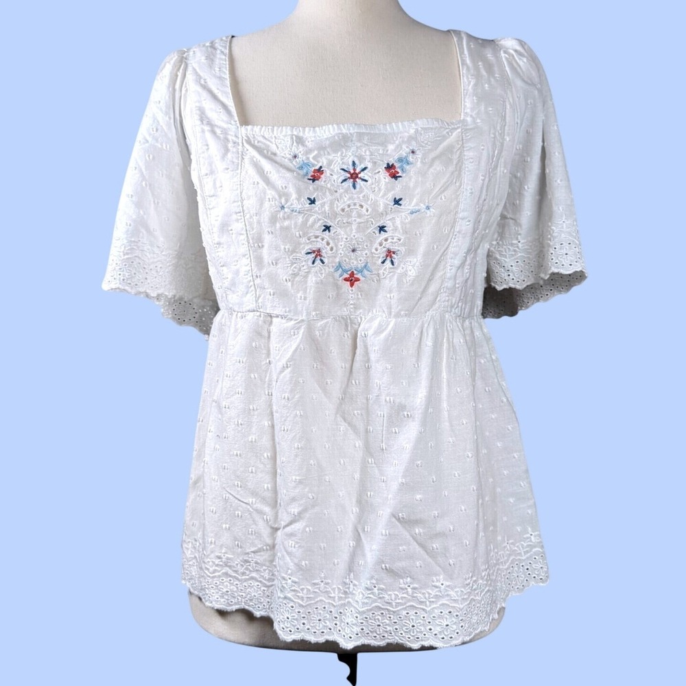 Old Navy Eyelet Embroidered Peasant Top Womens L White Excellent Boho Smocked